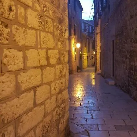 Charming Old Town Apartament *